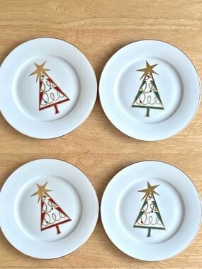Pier 1 Christmas Tree Salad Dessert Appetizer Plates Set of 4 Gold Trim 7.5in